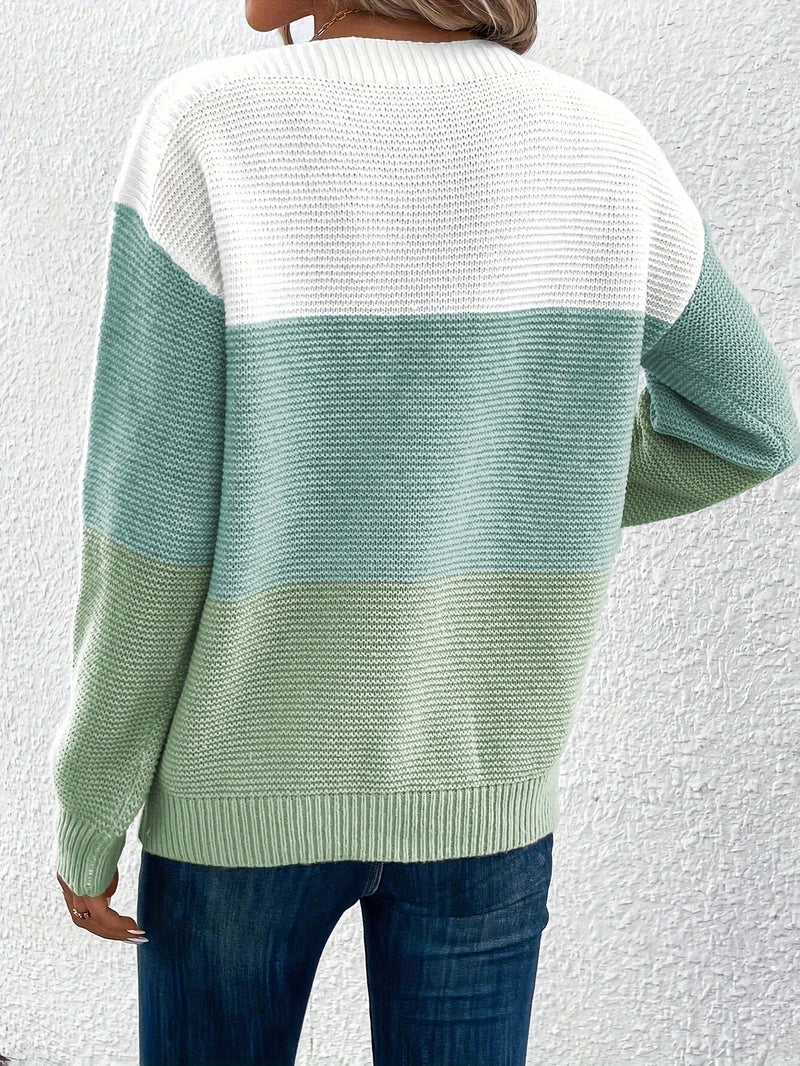 Eleganter lockerer gestrickter Pullover