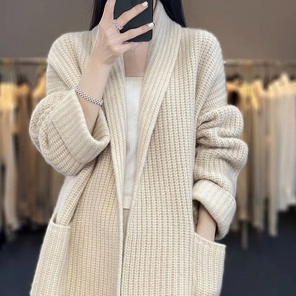 Weiche lange Cardigan-Jacke in Braun und Melkwit