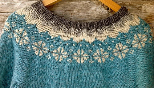 Retro-isländischer Strickpullover