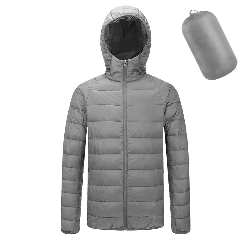 Leichte und warme Winterjacke mit Kapuze