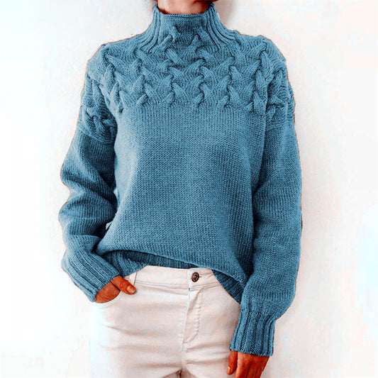 Weicher gestrickter Pullover mit hohem Kragen