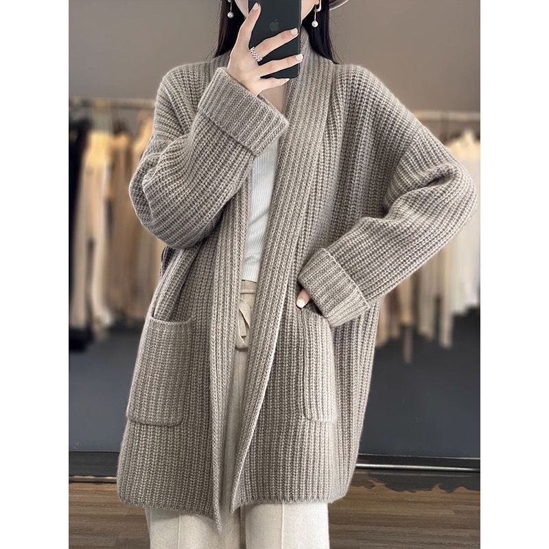 Weiche lange Cardigan-Jacke in Braun und Melkwit