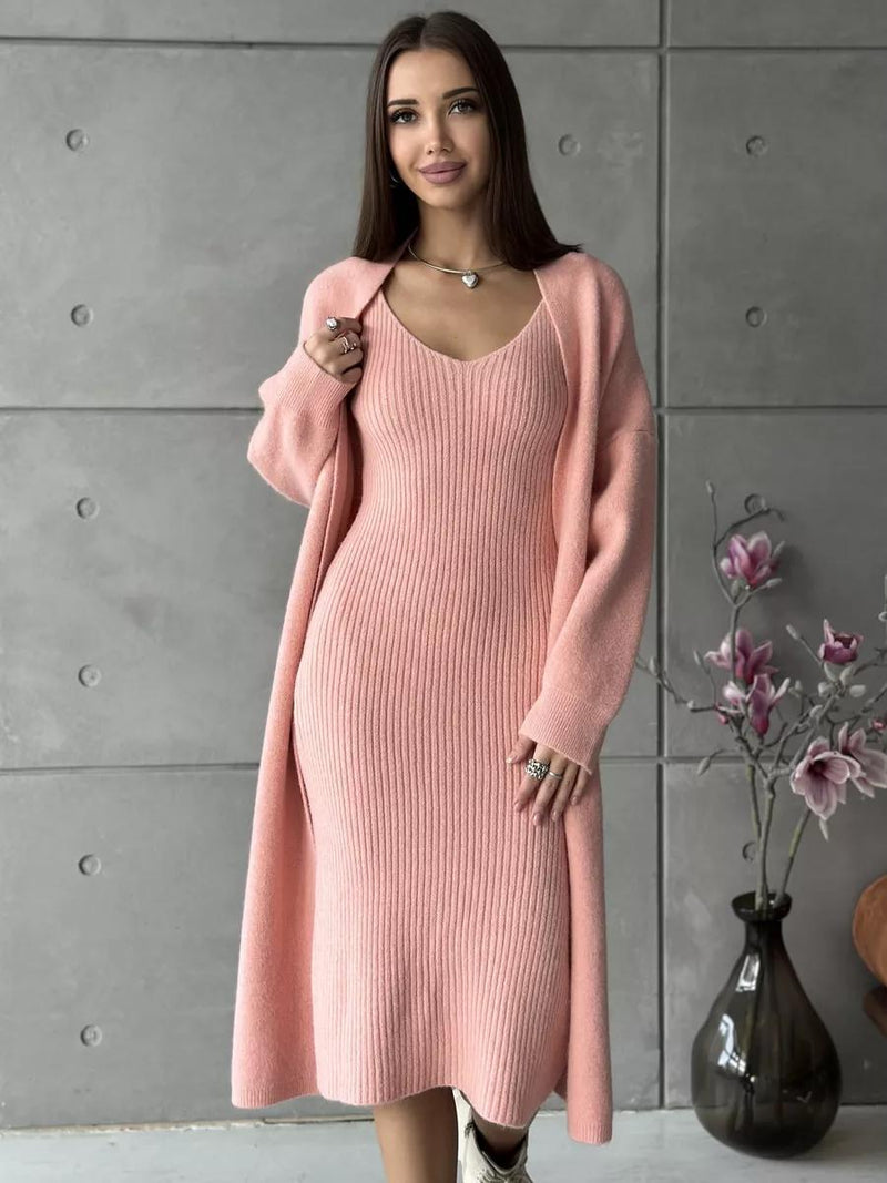 Elegante Maxi Kleid mit warmer Strickjacke